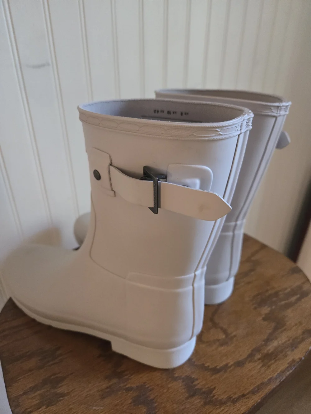 Hunter sleek white